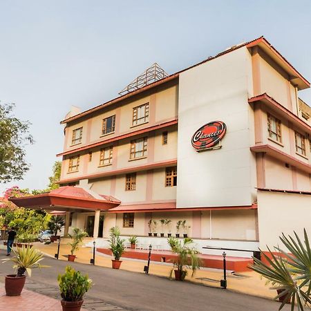 Chances Resort And Casino An Indy Resort Panaji Exterior foto