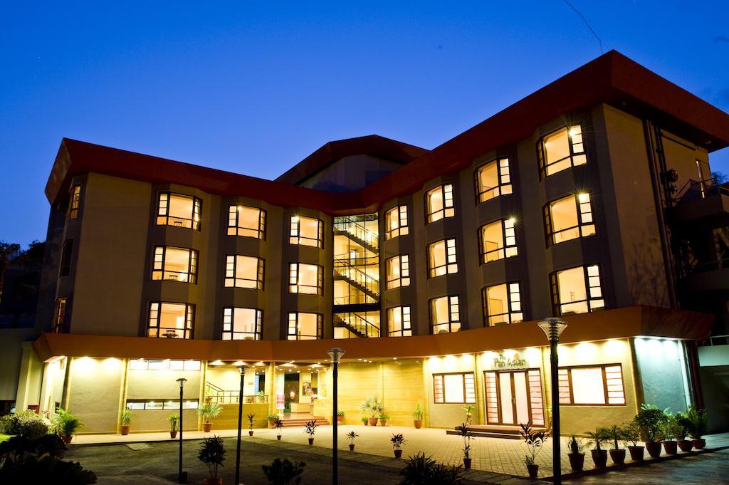 Chances Resort And Casino An Indy Resort Panaji Exterior foto